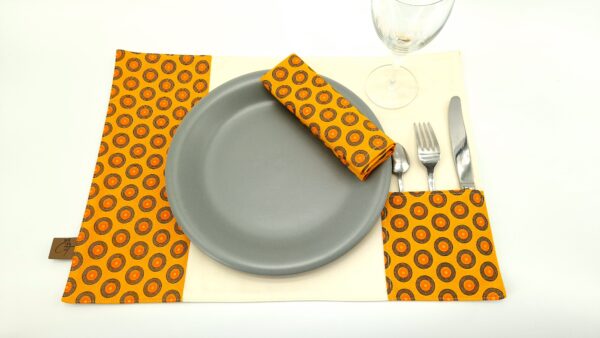 Lot de 2 sets de table et serviettes – Image 2