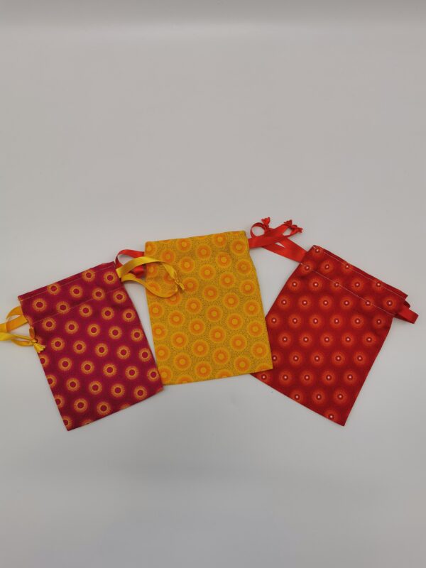 Lot de 3 pochettes simple 12x16 cm (rose, jaune, rouge)