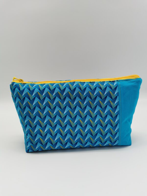 Trousse de toilettes 3 poches 30 x 20 cm fond 8 cm