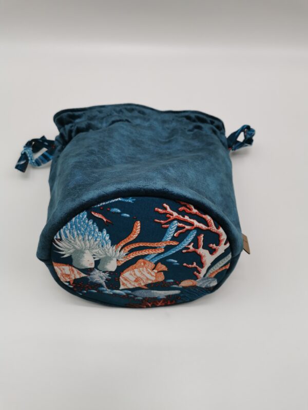 Petit sac de voyage rond avec fond réversible Collection Océanique 30 x 25 cm – Image 2