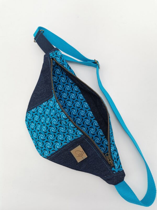 Sac banane bandoulière réglable en denim bleu et tissu bleu turquoise – Image 3