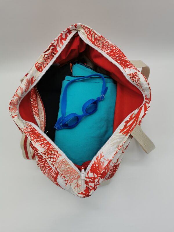 Sac de plage zippé océanique rouge intérieur tissu enduit rouge 60 x 36 cm – Image 5