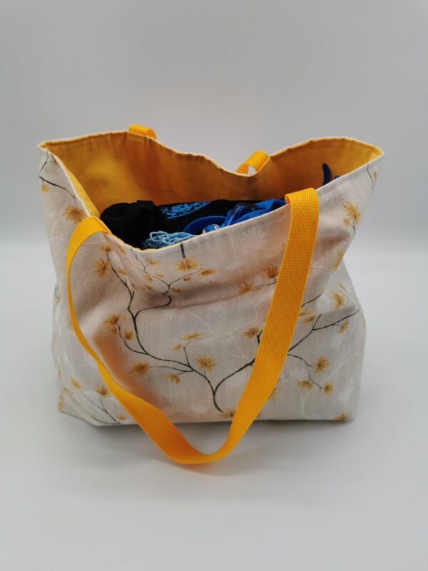 Mini Sac de plage fleuri crème intérieur tissu enduit jaune 49 x 32 cm