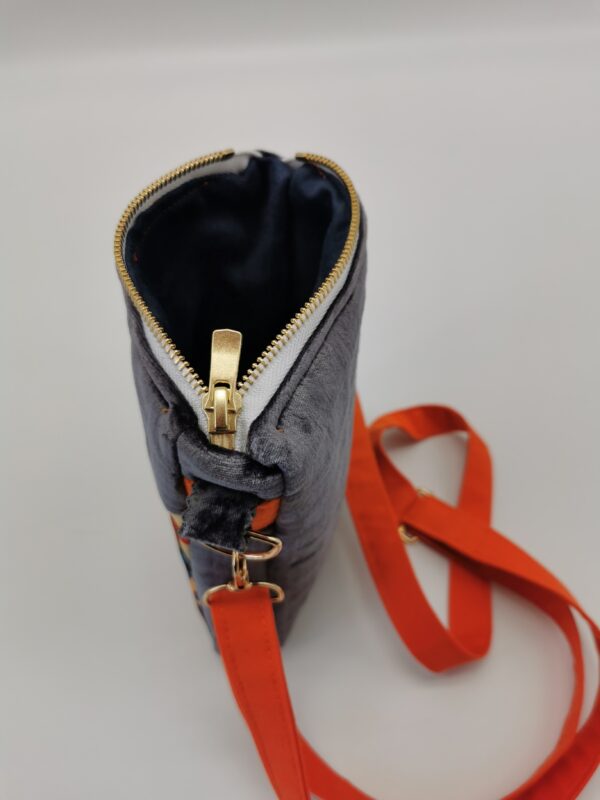 Pochette téléphone Visage 2025  orange city 20 x 14 x 3 cm – Image 5