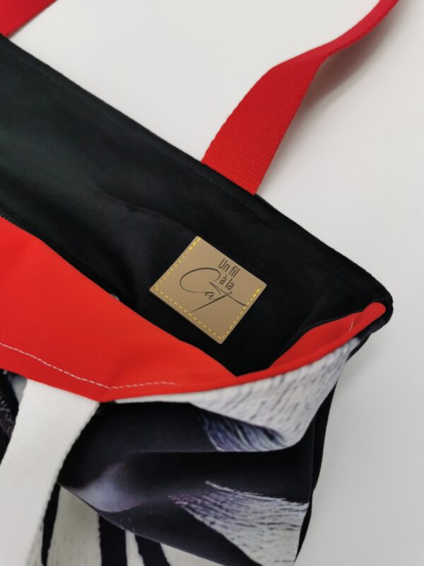 Tote bag Collection Visage Femme 2025 Rouge et Noir zèbre – Image 4