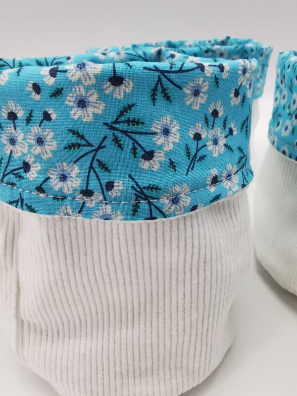Lot 3 Paniers déco ronds velours côtelé blanc intérieur bleu petites fleurs  10 cm 13 cm et 16 cm – Image 5